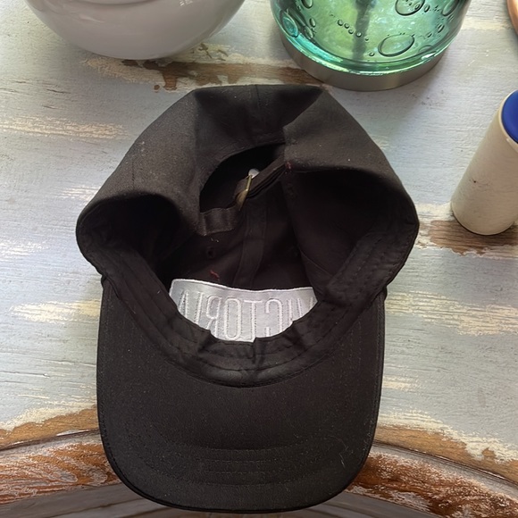 Victoria’s Secret Classic Black Baseball Hat EUC - Picture 2 of 4